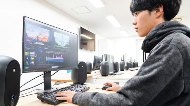 デジタルメディア科 ネット動画クリエイターコース 動画クリエイター専攻 テレビ・映画・MV・YouTubeなど、あらゆるジャンルでクオリティの高い動画をつくりあげるクリエイターを育成