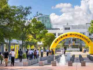 春のオープンキャンパスの画像