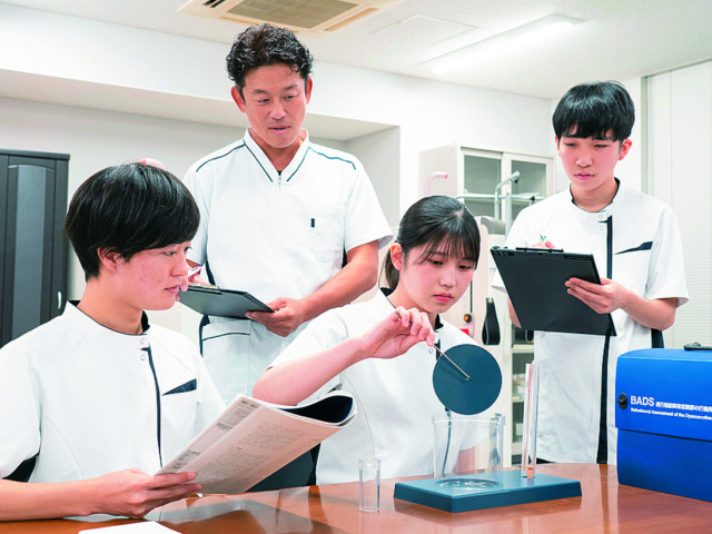 作業療法学科３年課程 世界作業療法士連盟（ＷＦＯＴ）認可校