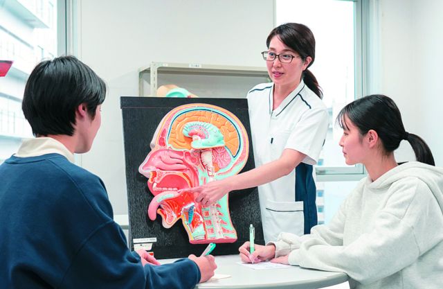 言語聴覚学科３年課程 コミュニケーションを育む言語聴覚士を目指す