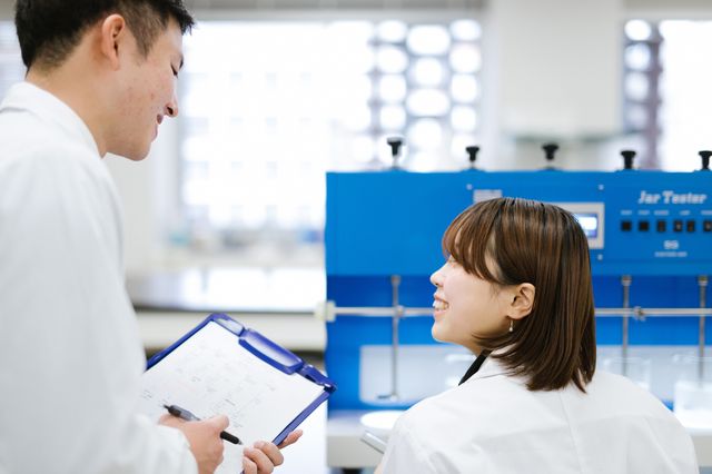 生命･環境科学部 医療、食品、環境それぞれの分野で活躍し、人の健康を支える人材を育成