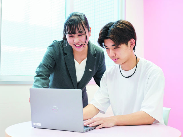 あいちビジネス専門学校の写真