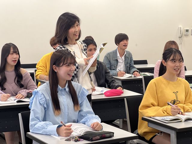 名古屋外語・ホテル・ブライダル専門学校の写真