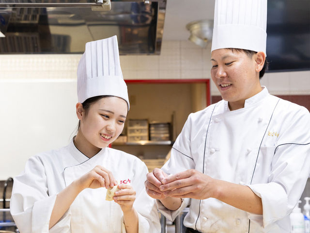 上級調理師科 2年間で基礎から応用まで、じっくり技能を磨く。