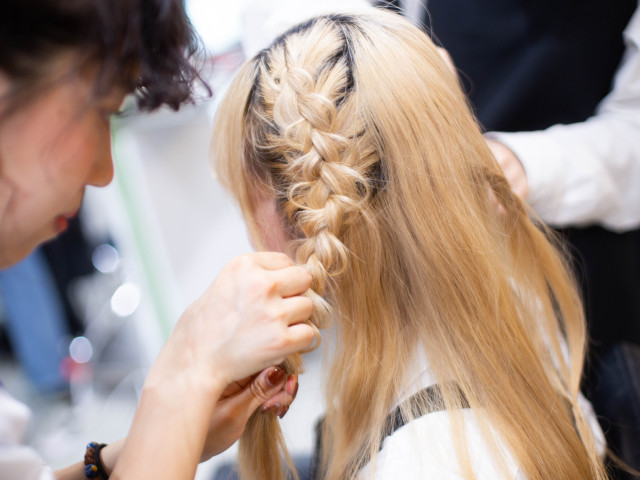 美容学科 ヘアプランナーコース 【専攻科目：カット、カラー、パーマ、アレンジ、シャンプースパ、メイク、着付、ブライダル】