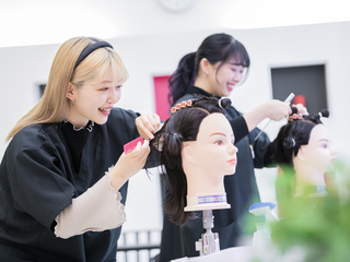 ユニバーサル美容専門学校オープンキャンパス特集2の写真