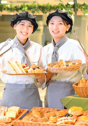 パティシエ・カフェ科 ブーランジェ・製パンコース パン製造の基礎から応用まで総合的に学ぶ