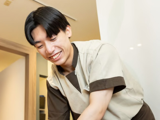 スポーツトレーナー科 メディカルトレーナーコース ボディケアの知識をもつトレーナーに！ケガや不調を抱えた人をサポートし、ベストなパフォーマンスを引き出す。