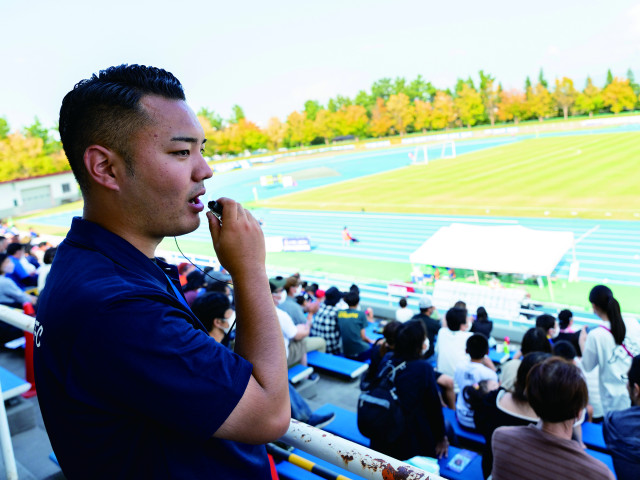 スポーツマネジメントテクノロジー科 プロアスリートマネジメント専攻 次世代のスポーツビジネスを学び、熱狂と感動を創造する