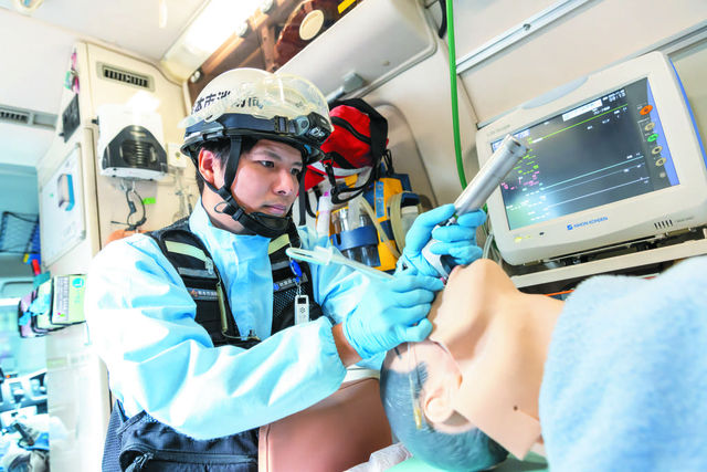 救命救急科 東北唯一高度専門士4年制『救急救命士』養成専門学校！命を救うための高いスキルと知識を学びます。