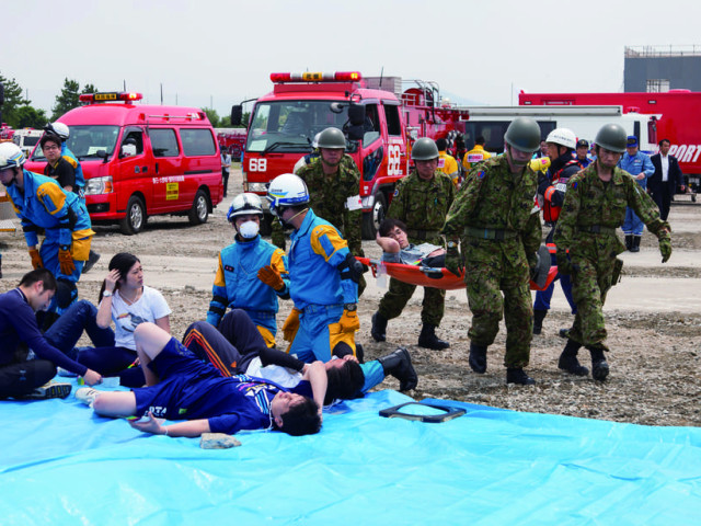 救命救急科 レスキューコース 他学科連携や外部実習で、山岳救助や海難救助なども視野に入れた実践的な救急救命活動を学ぶ