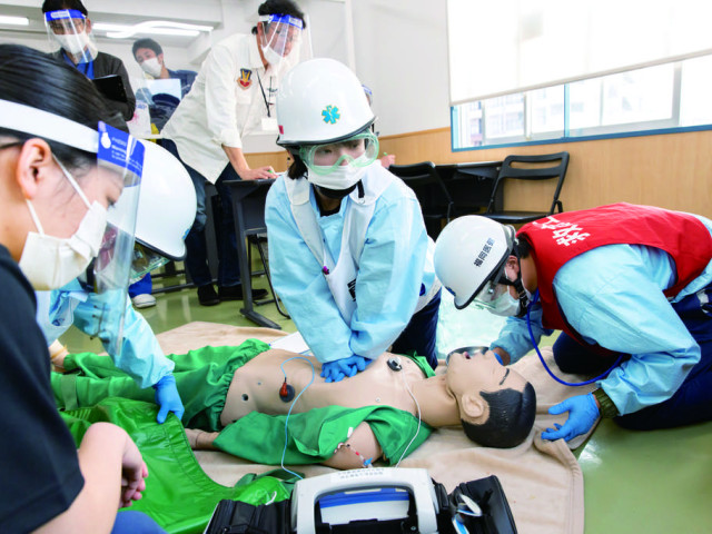 救命救急科 ER救急医療コース 医療現場での活躍に向けて、最新の資器材と充実した設備で学ぶ