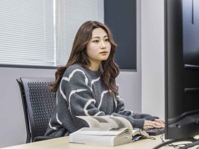 情報システム学科（2025年度新設） システム開発の中心で活躍する IT技術者になる