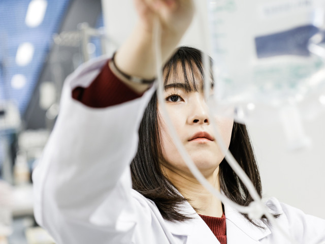 医療１年制学部 臨床工学技士特科（出願前に確認することができますので、入学相談室に問合せください） 1年間の集中カリキュラム。今ある知識・技術を活かし、即戦力の臨床工学技士へ。