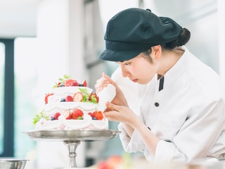 ≪製菓学科≫本格的なスイーツ作りに挑戦！1日パティシエ体験の画像