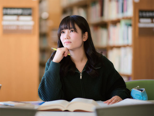 文学部 国文学科 日本の文学や国語学・中国文学を広く学び、創造的思考力を磨きます