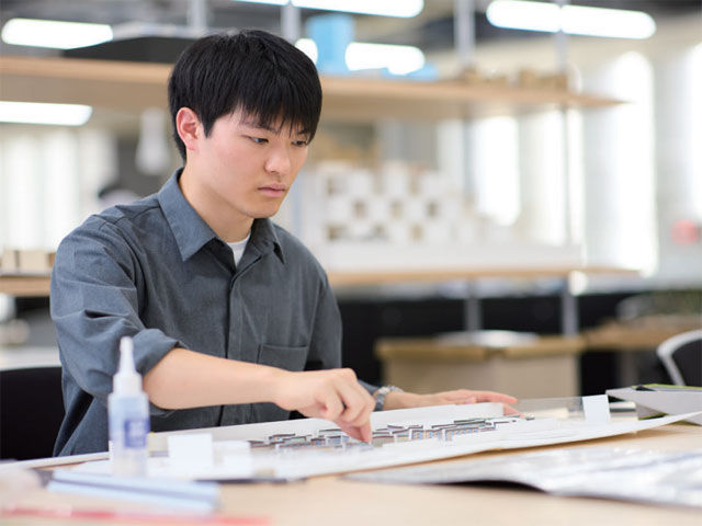 建築学部 建築学科 社会、まち、建築、インテリア、人 すべてのつながりで生活は成り立つ