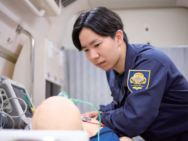 健康医療科学部 スポーツ･健康医科学科 救急救命学専攻 救急医療のさまざまな場において地域社会に貢献する専門職“救急救命士”を養成します