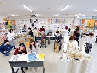 クリエイティブデザイン科 ものづくりの基礎力と実践力を身につける