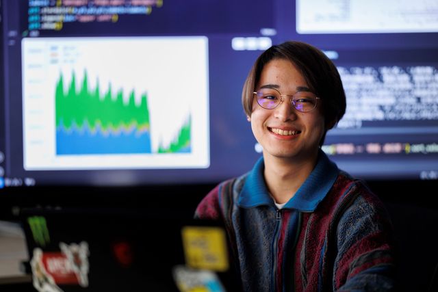 データサイエンス＋AI科 データサイエンスの技術とビジネス力を身につけ、 デジタル時代の名探偵になる