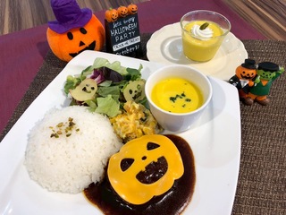 ハロウィンワンプレート＆かぼちゃプリンの画像