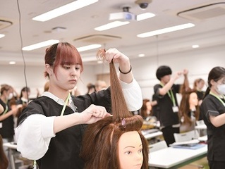  横浜ビューティーアート専門学校からのニュース画像[12577]