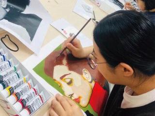 【デザイン総合学科】色と質感のワークショップ ― リキテックス体験 ―の画像