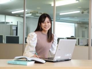 大阪情報専門学校