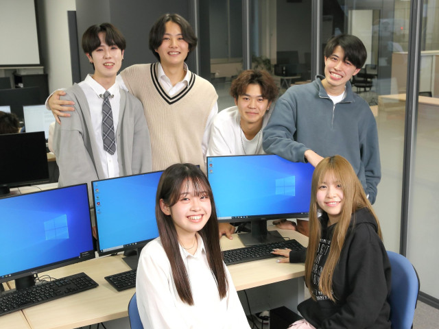 大学併修学科 AIシステム専攻 コンピュータの基礎から学び、IT社会の頼れるリーダーに！