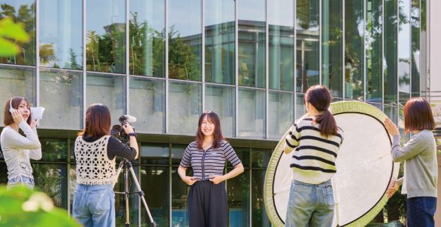 人間社会学部 社会マネジメント学科 企業・地域との連携で経済経営やマーケティングを学ぶ