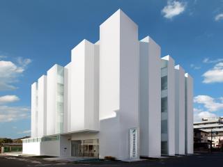 駅から徒歩１分＆週休3日制