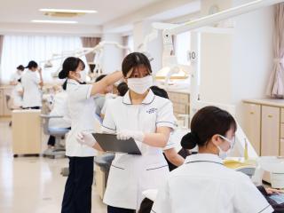 実習室が充実!!　目標とする職業をしっかりと学び、高い専門性を身につけます。