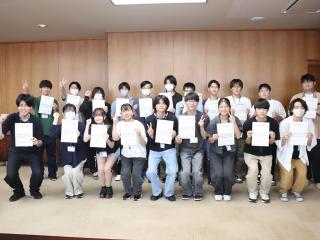 学校選びの決め手は資格実績！