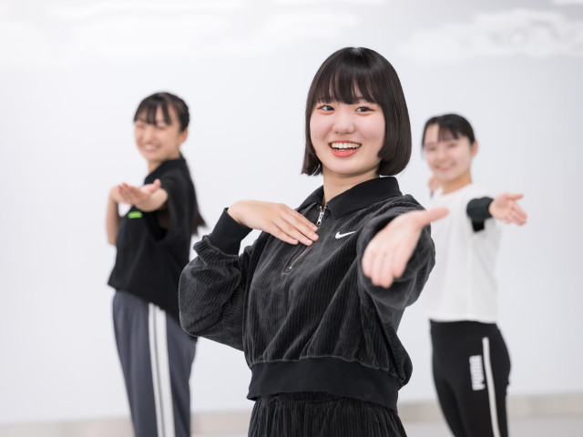 テーマパーク科 ダンス・エンターテイナーコース 未経験からエンターテイナーを目指せる！