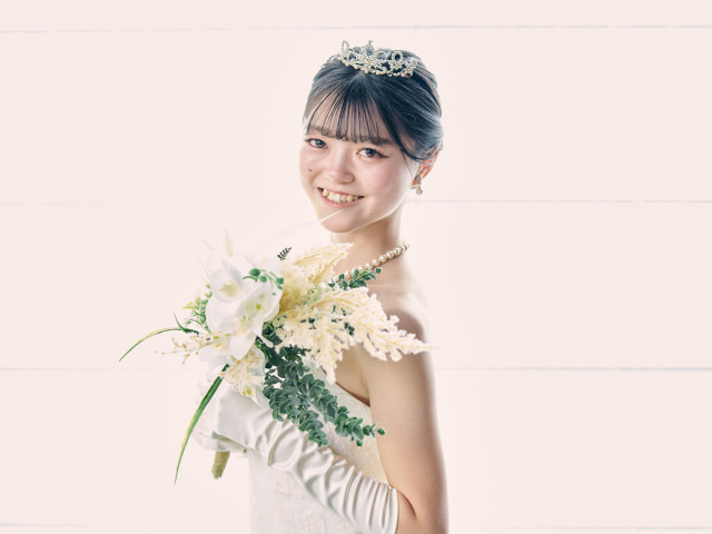 昼間部 国際ホテル学科 ブライダル科 ホテルとブライダルの両方を学んで結婚式のプロをめざす