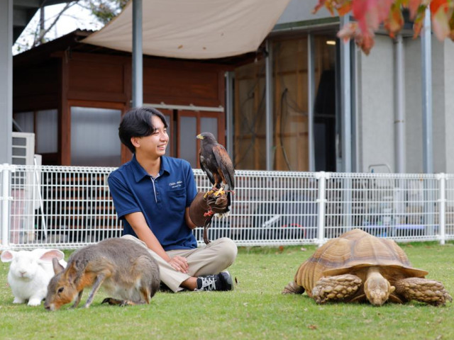動物管理科 動物飼育コース 多彩な動物を扱い動物全般を総合的に学び、飼育のプロになる！
