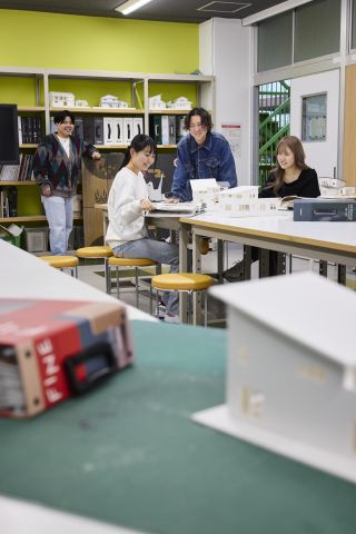 空間デザイン学科 空間に対する多様なニーズを具現化できる知識と技術を学ぶ