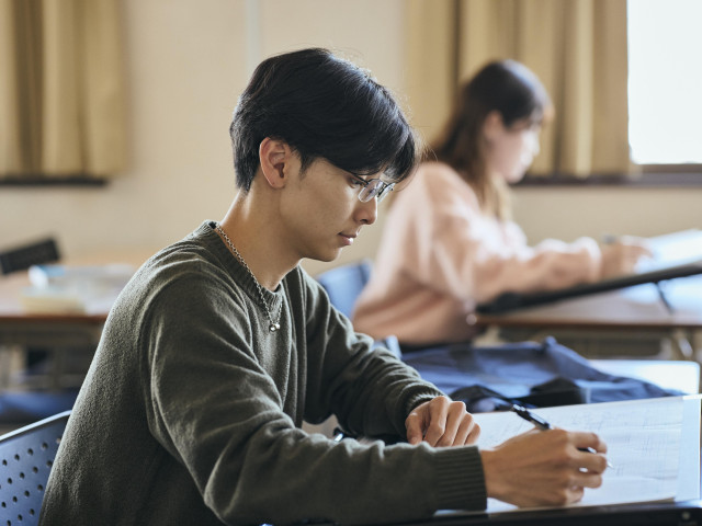 一級建築士専攻科（※二級建築士(学科試験)合格者かつ一級建築士試験受験資格を有する者　※2027年4月専科1級建築士科より名称変更） 綿密かつ効率的な学習カリキュラムにより、一級建築士試験の合格へと導く