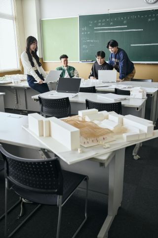 建築デジタルデザイン学科 最新のデジタル技術を活用した設計を学ぶ。