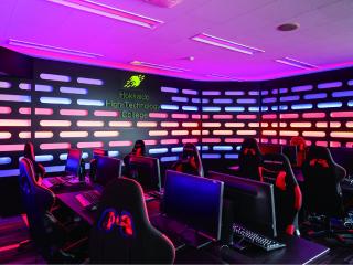 プロ仕様！eスポーツ実習室