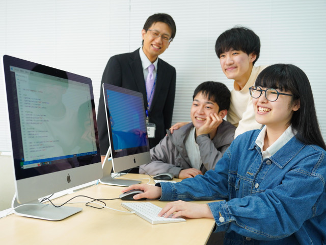 大学併修学科 大学・AIシステム専攻 最適なAIシステムを開発するAIエンジニアを育成