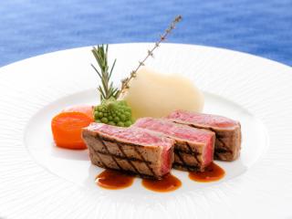 焼き方にこだわった やわらかビーフステーキの画像