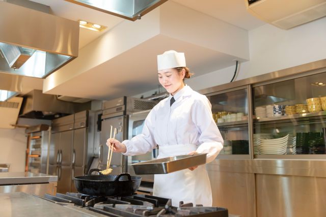 調理師 調理師 プロへの最短距離！短期集中的に学ぶ。