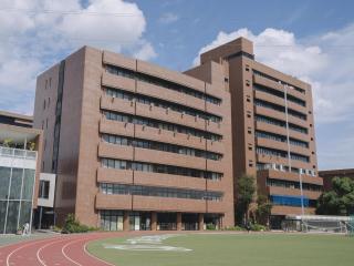 大阪国際大学