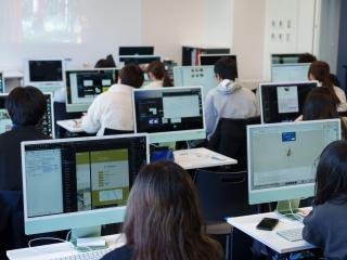 デザインスタジオ３