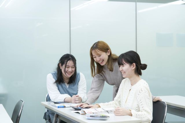 ビジネス学科2年課程 オフィス実務・AI活用コース 将来につながる学びがここにある