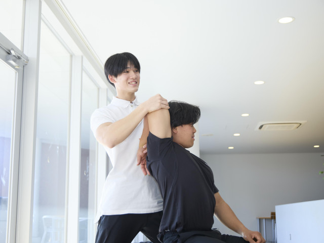 人間科学部 人間健康科学科 食、からだ、こころと 「健康」をテーマに幅広く学ぶ