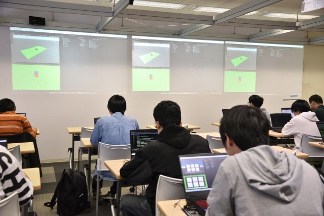 情報システム科 ゲームクリエイターコース3年制 ゲーム制作のすべてを学び、創る力を実践で磨く。