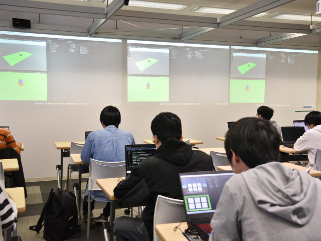 情報システム科 ゲームクリエイターコース3年制 ゲーム制作のすべてを学び、創る力を実践で磨く。