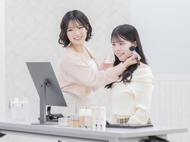 ビューティーコーディネート科 オールラウンドな知識・技術を身につけ、トータルに「美」をプロデュースできるプロへ